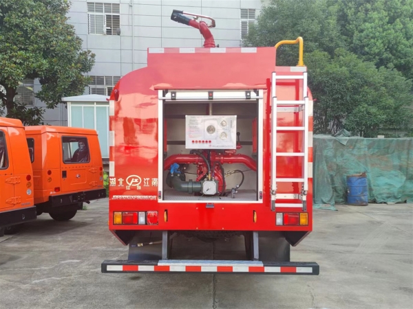 五十鈴越野3.5噸水罐消防車