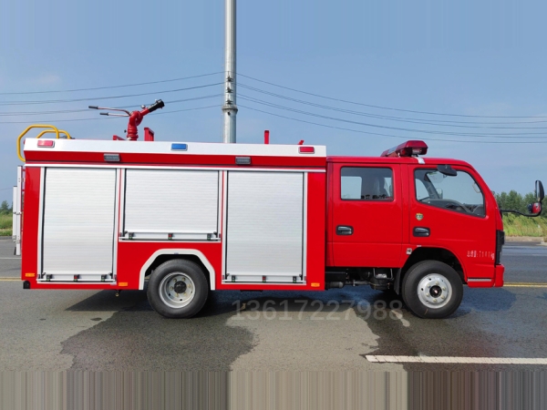 東風(fēng)小多利卡泡沫消防車