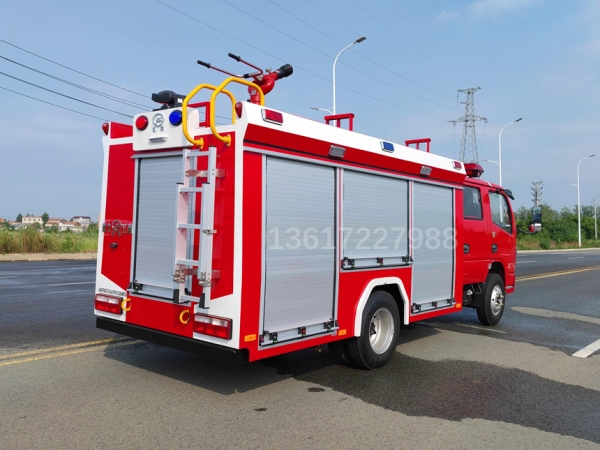 東風(fēng)小多利卡泡沫消防車